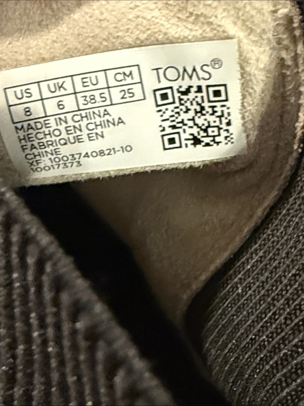 TOMS Women’s White Leather Lug Chelsea Boots Size 8